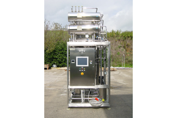 Distillateur eau pour injection (WFI)